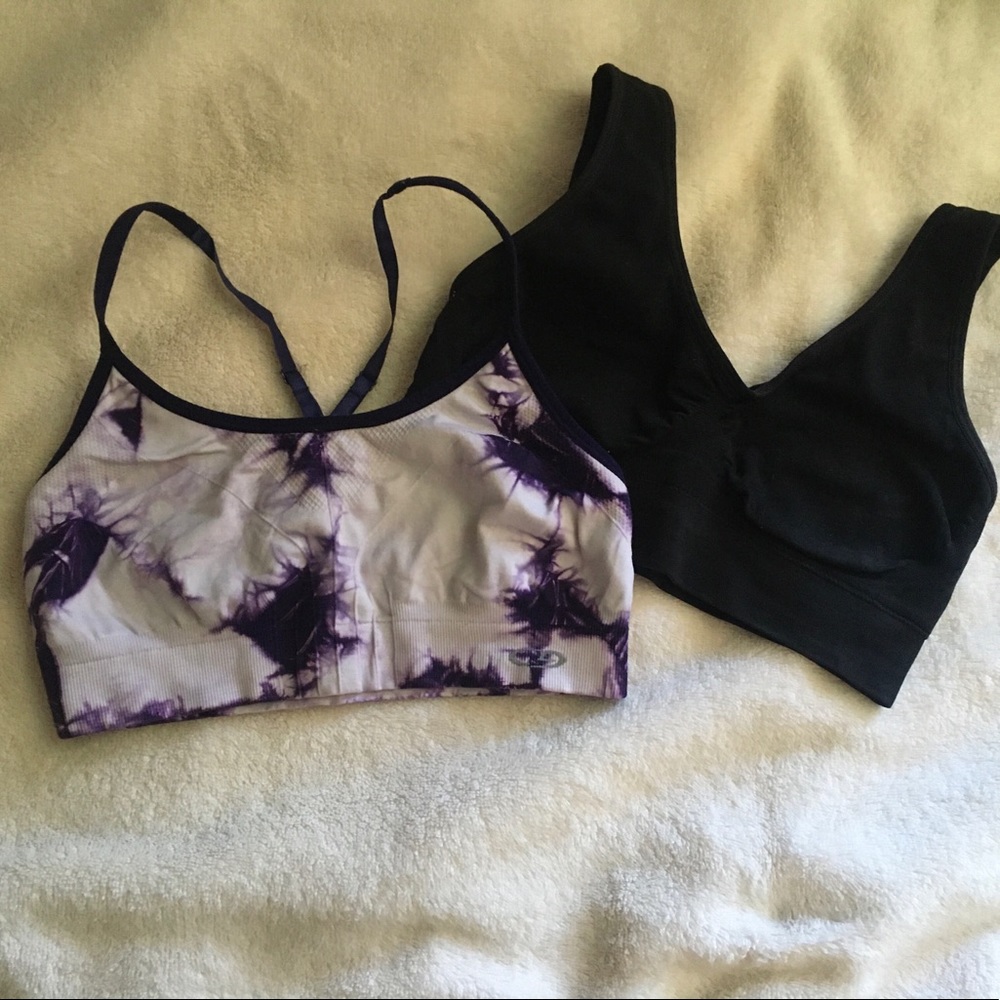 2 sports bras